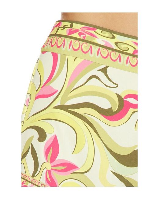 Rococo Sand Multicolor Hot Shorts
