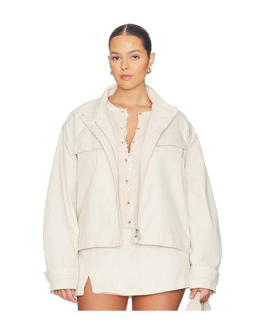 L'academie White 'Academie Aylin Jacket