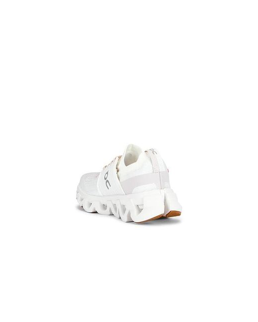 On Shoes White Cloudswift 4 Sneaker