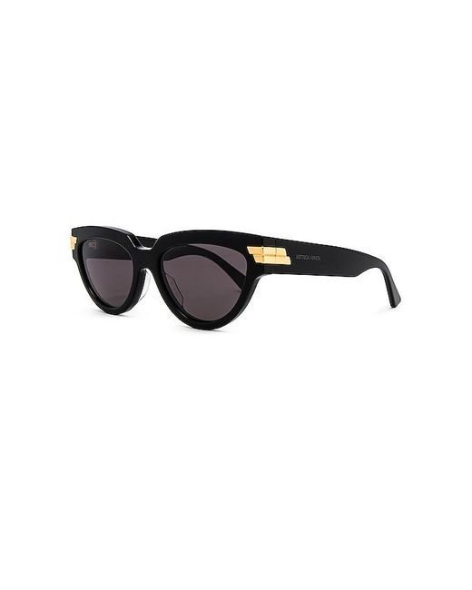 Gafas de sol narrow cat eye Bottega Veneta de color Black