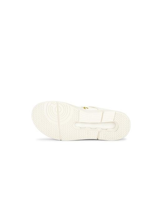 On Shoes White The Roger Clubhouse Ace Sneaker