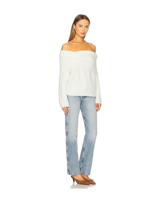 Nia White Schulterfreier Sweater