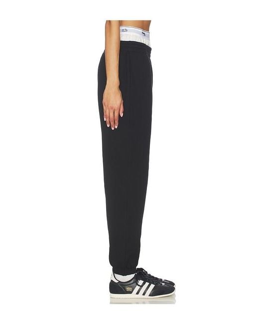 HOMMEGIRLS Black X Fruit Of The Loom Boxer Sweatpants