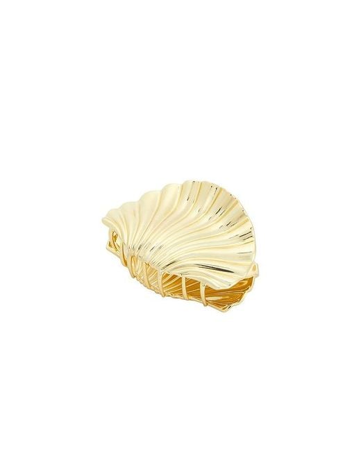 petit moments White Scallop Shell Hair Clip