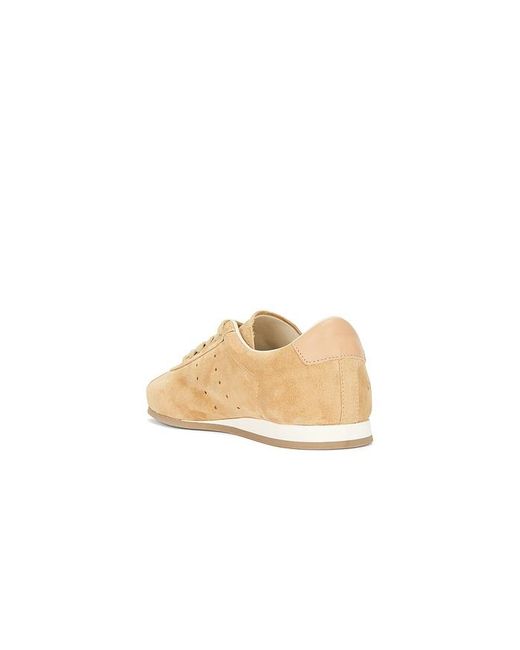 Common Projects White Schuh Driving