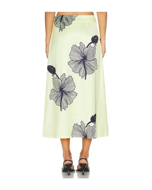OperaSPORT White Lone Skirt