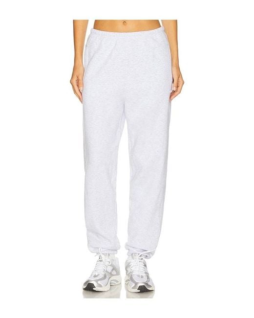 Cotton Fleece Classic Jogger En Color Gris Claro Talla (También En S, Xl) Skims de color White