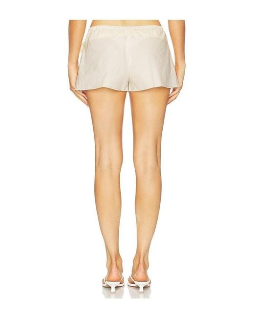 geel White Ando Short