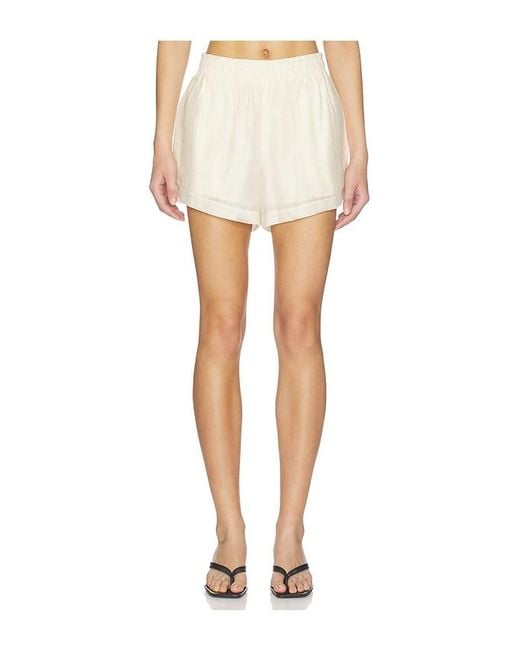 Heartloom White Liara Set