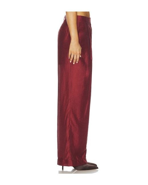 L'academie Red 'Academie Liya Pant