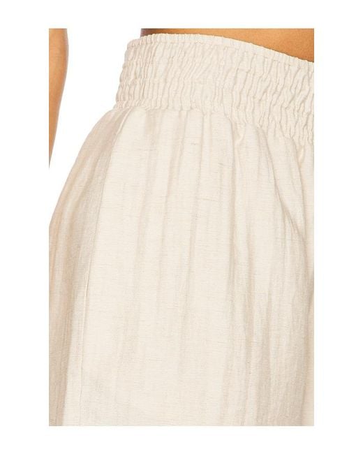 Heartloom White Como Short