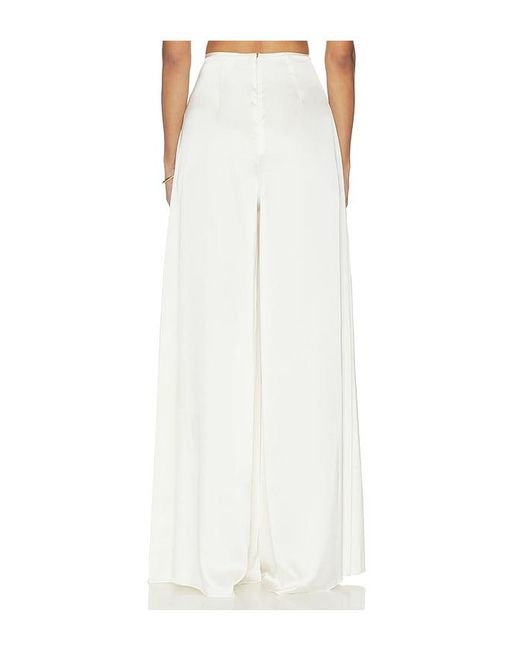 Maylé Vásquez White Punta Pants
