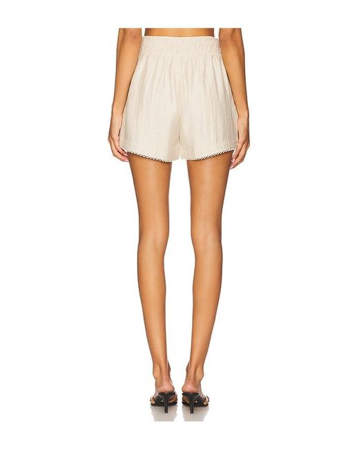 Heartloom White Como Short