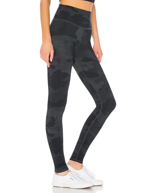 alo yoga camo leggings