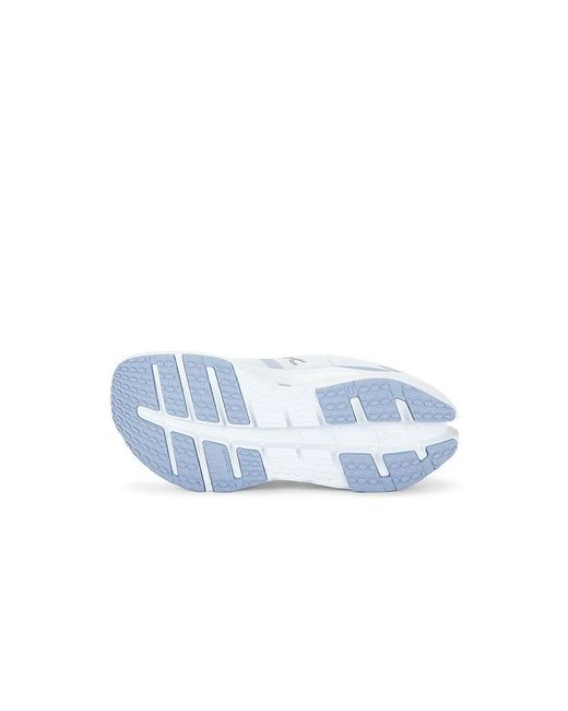On Shoes White Cloudrunner 3 Sneaker