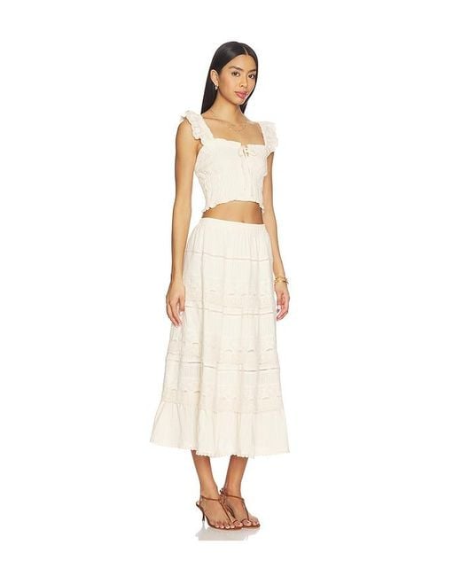 Heartloom White Dionne Set