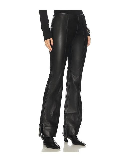 Free People Black Hose Aus Kunstleder Glow Up