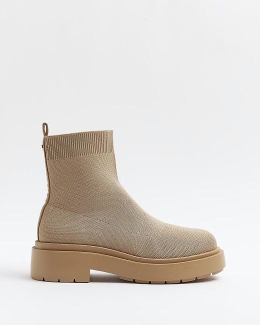 apair chunky boots beige