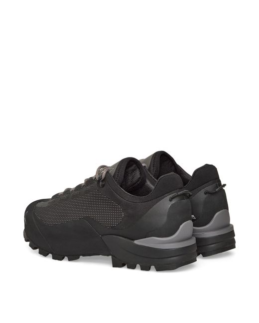 Roa Black Hida Low Sneakers