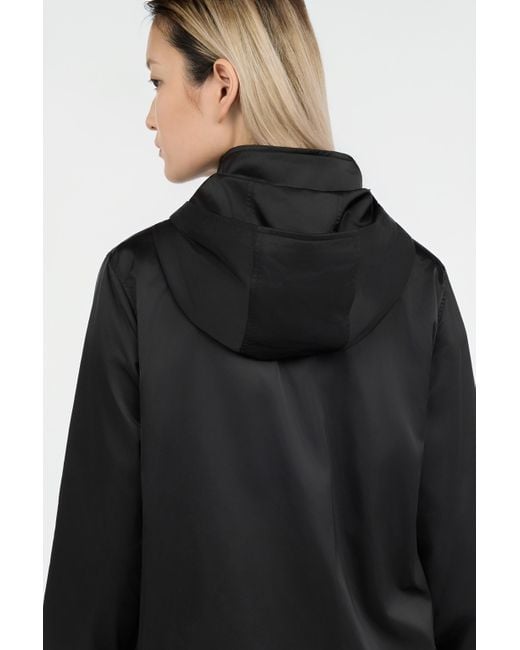 Chaqueta Negra Con Capucha Roberto Cavalli de color Black