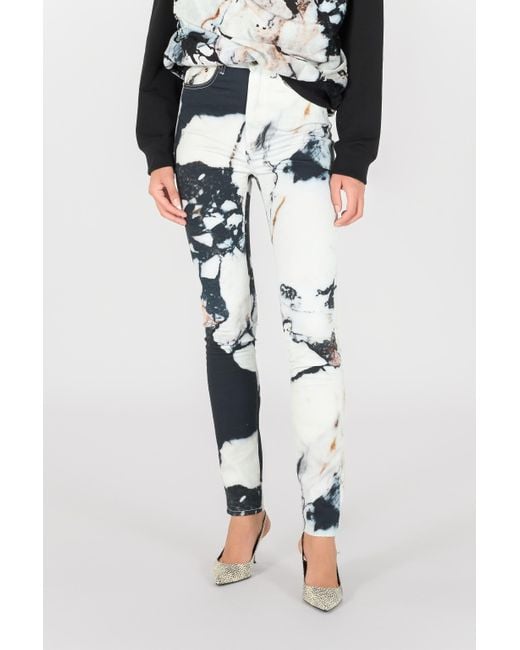 Skinny Trousers With Marble Print Roberto Cavalli en coloris White