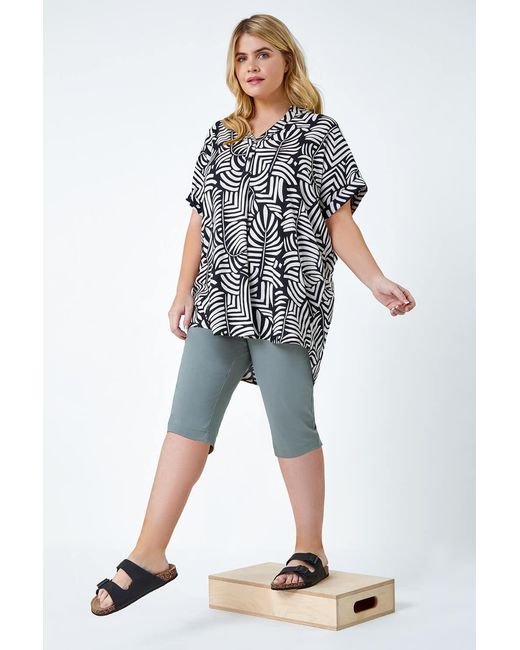 Roman Curve Blue Knee Length Elastic Waist Shorts