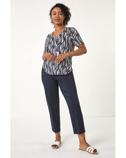 Roman Petite White Geo Print V-Neck Stretch Blouse