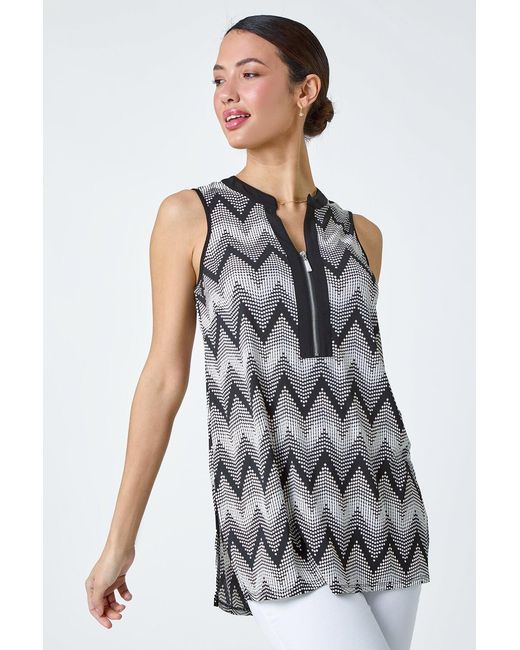 Roman White Zip Neck Chevron Puff Print V-Neck Top