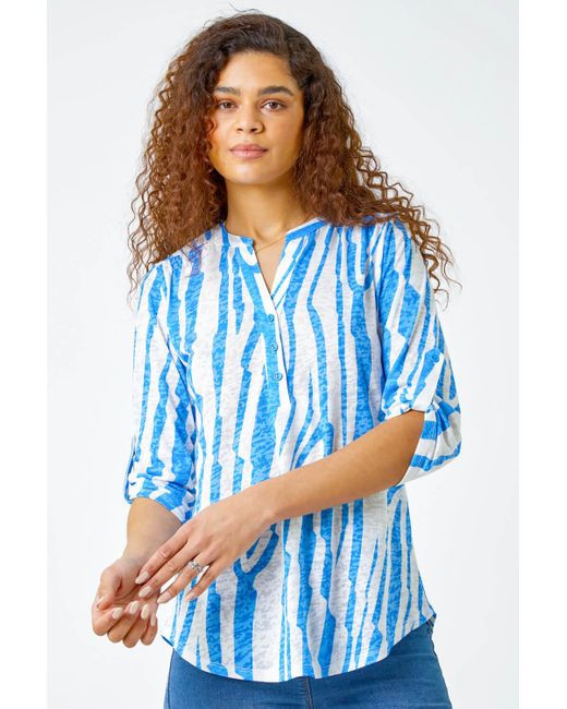 Roman Blue Textured Animal Print Stretch Shirt