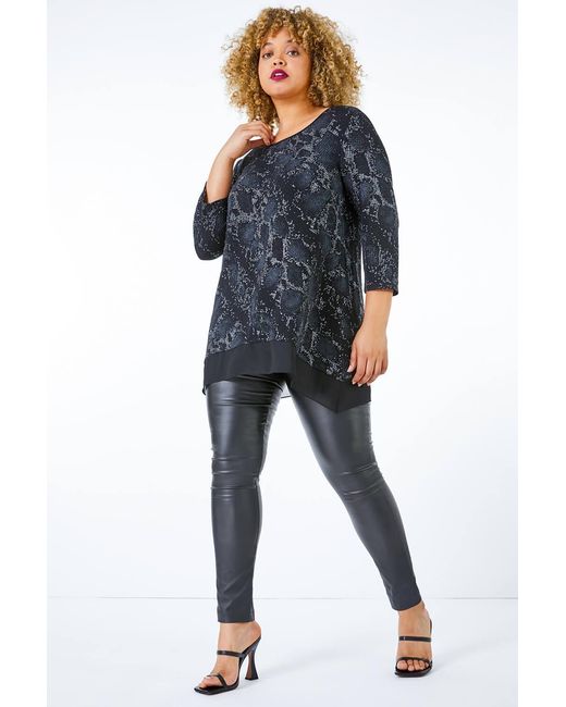 Roman Curve Blue Animal Contrast Hem Top