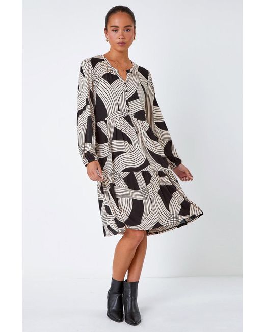 Roman Petite Gray Linear Print Tiered Stretch Dress
