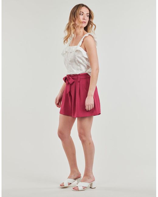 Betty London Red Shorts Pruny