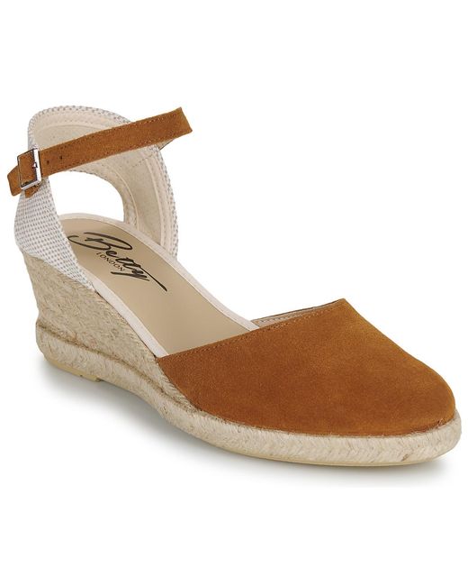 Betty London Brown Espadrilles / Casual Shoes Cassie