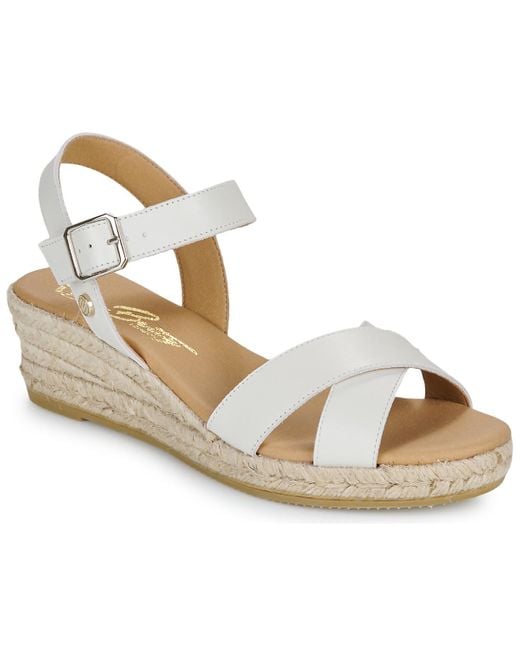 Betty London Metallic Espadrilles / Casual Shoes Giorgia