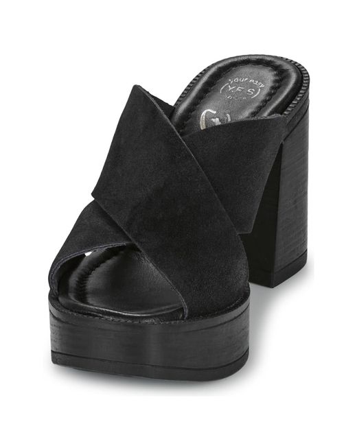 Betty London Black Mules / Casual Shoes Margot