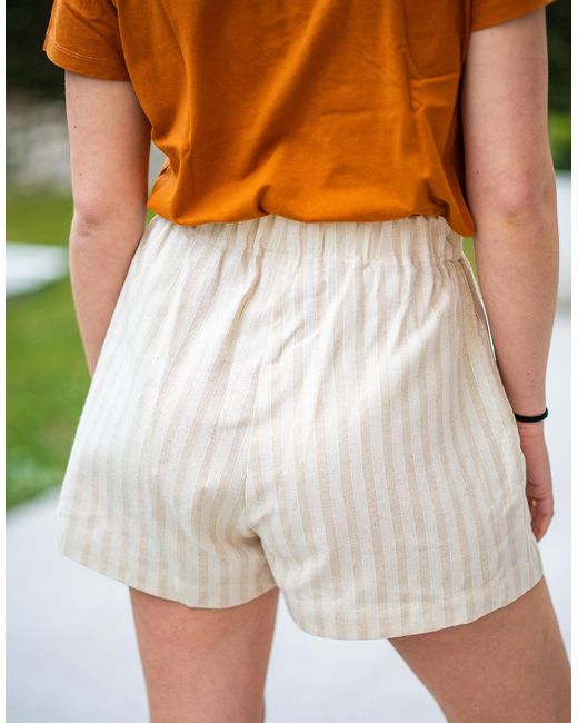 Celeste White Shorts Cassis