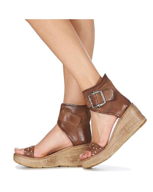 blundstone low heel boot