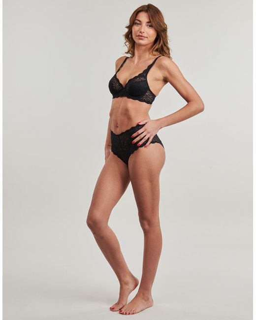 Triumph Black Underwire Bras Amourette W