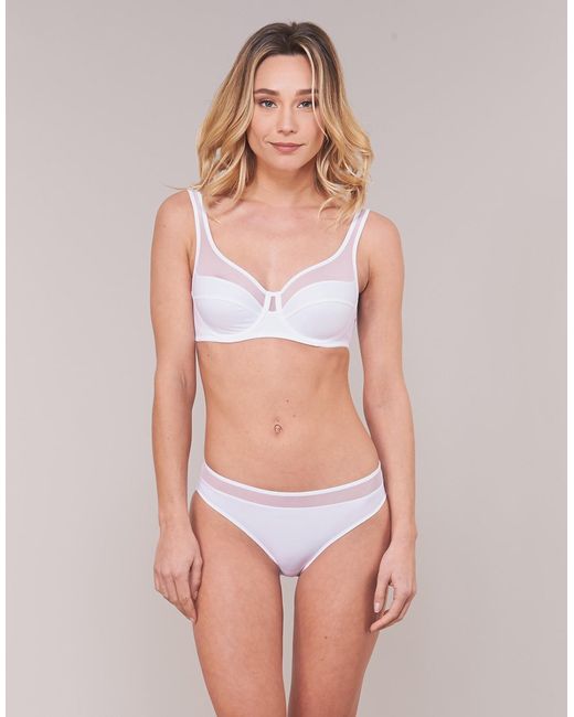 Dim White Generous Classic Underwire Bras