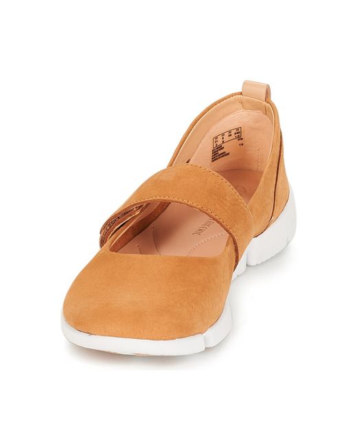 clarks brown pumps