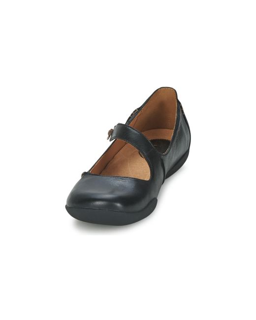 Clarks Felicia Plum Shoes (pumps / Ballerinas) in Black | Lyst UK
