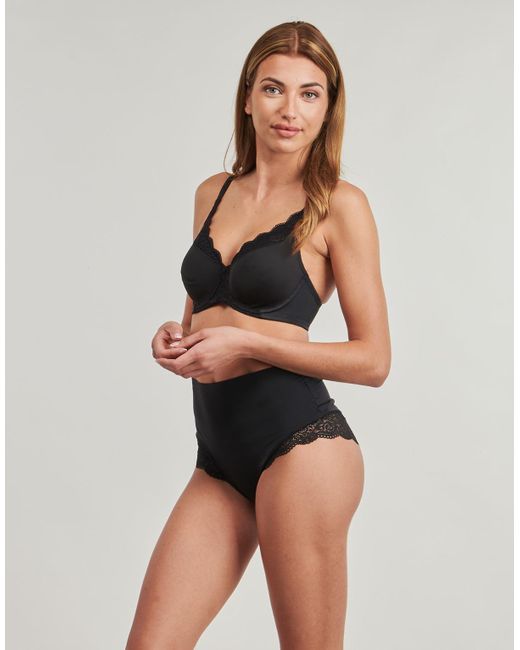 Triumph Black Minimiser Bras Amourette W01