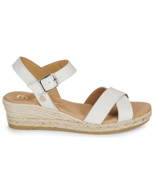 Betty London Metallic Espadrilles / Casual Shoes Giorgia