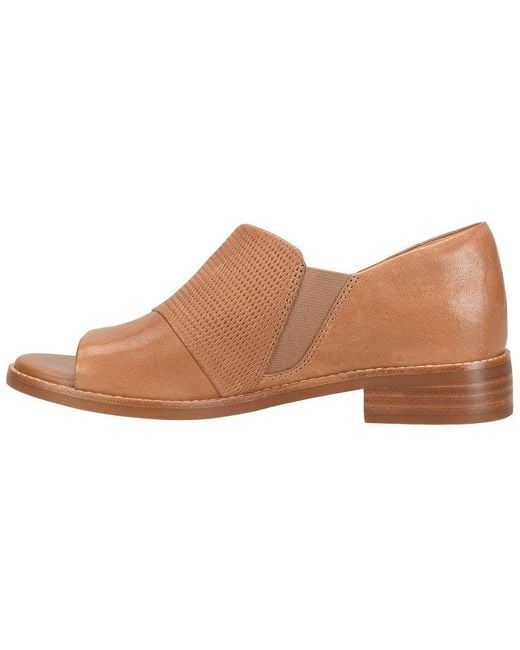 Söfft Brown Naydeen Leather Flat