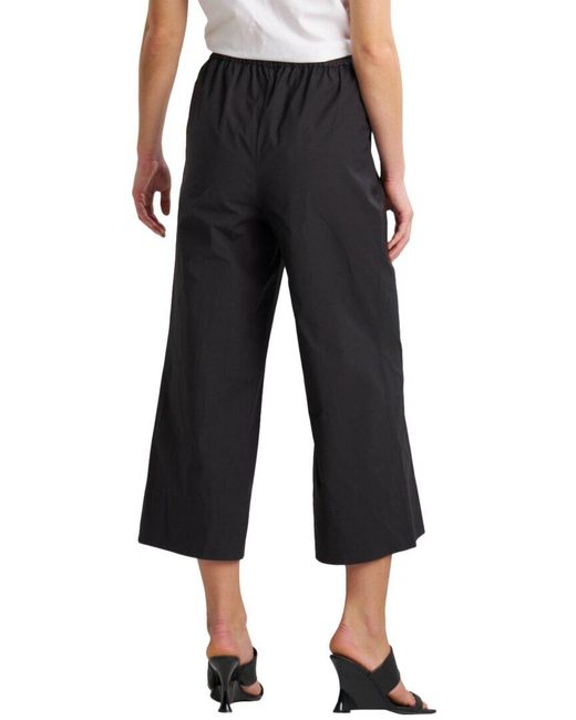 Natori Black Cropped Pull-On Pant