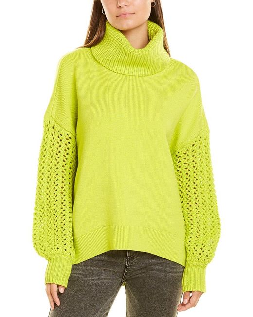 Alice + Olivia Adela Round Hem Turtleneck Sweater in Green - Lyst