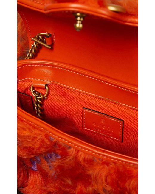 ショルダーバッグ・ポシェット Marmont Super Mini Shearling Bag in Orange Gucci Marmont Super Mini Shearling Bag in Orange - Runway