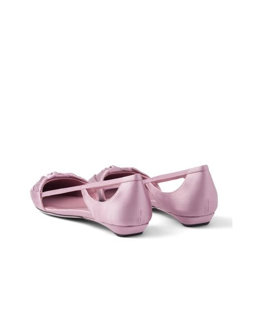 フラットシューズ PRADA Pink Satin Ballerinas Prada Satin Ballerina Flats in Pink - Runway Catalog