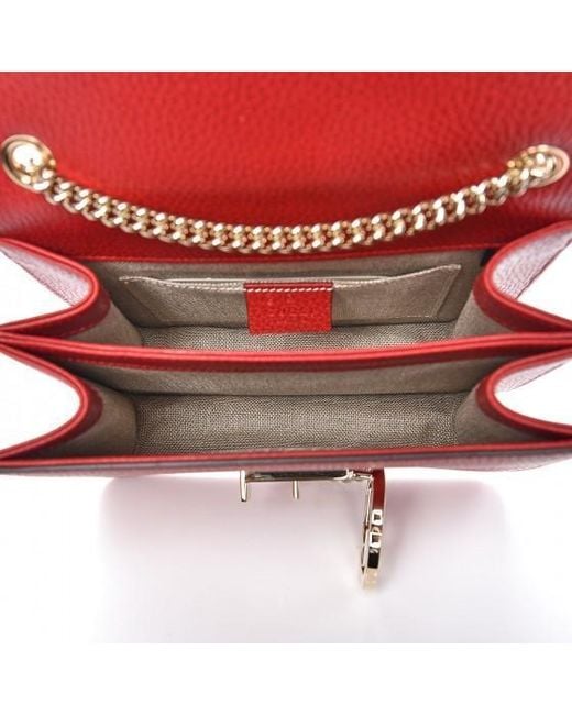 Gg marmont chain leather crossbody bag Gucci Red in Leather - 31787924