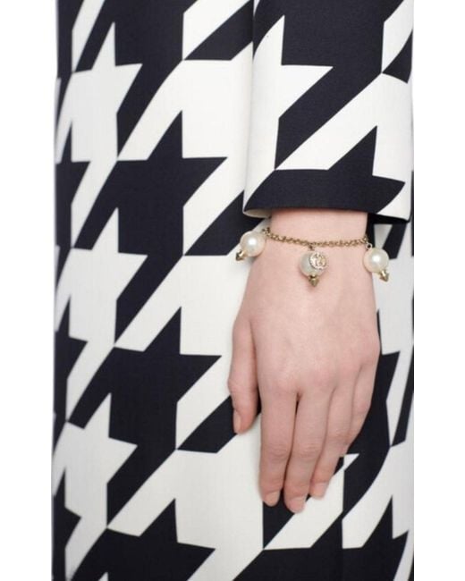 Gucci Metallic Interlocking G Bracelet With Pearls